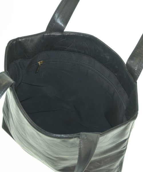 CHANEL กระเป๋าถือขนาดใหญ่