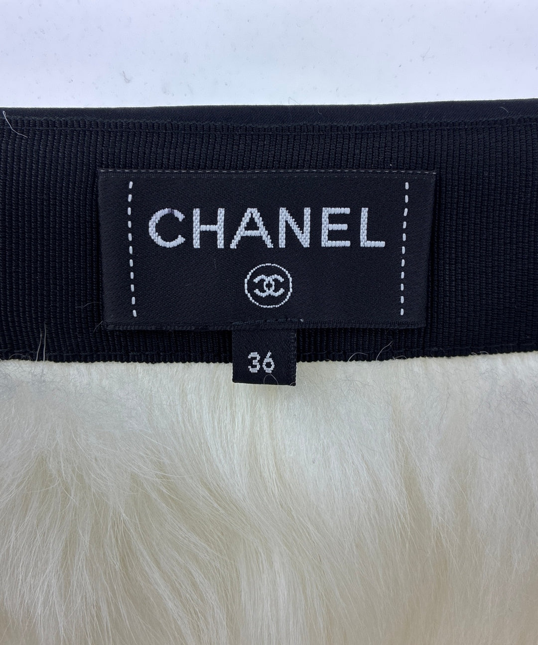 CHANEL กระโปรงยาวถึงเข่า