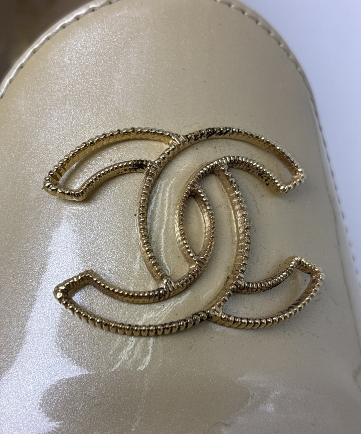CHANEL รองเท้าออกงาน/รองเท้าไม่มีส้น