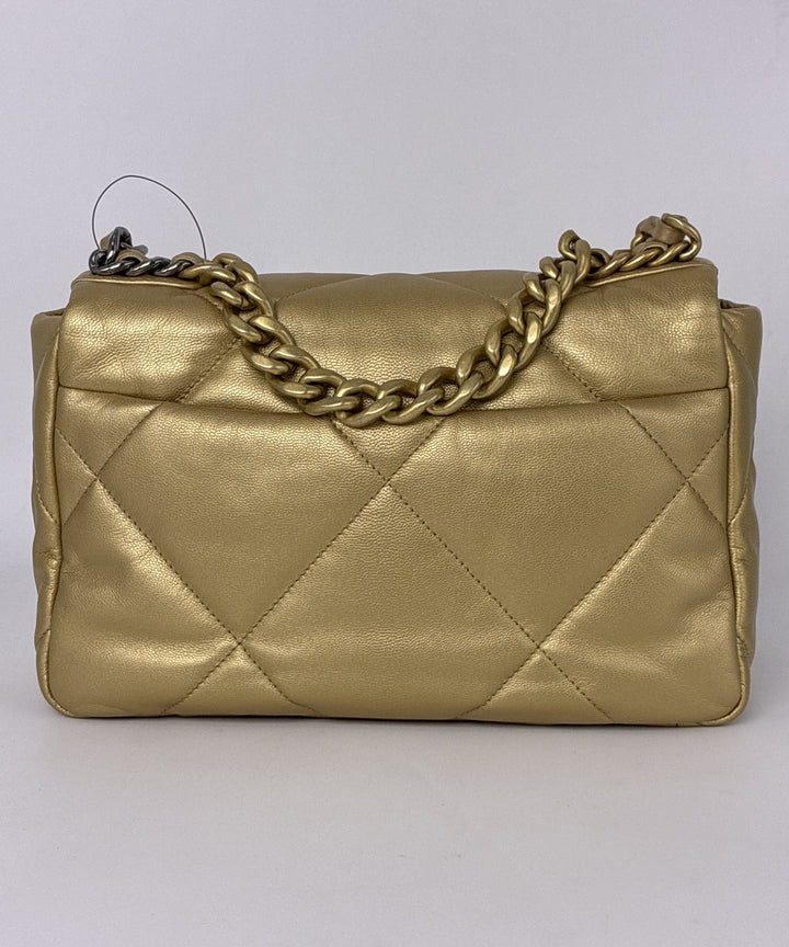 CHANEL กระเป๋าสะพาย