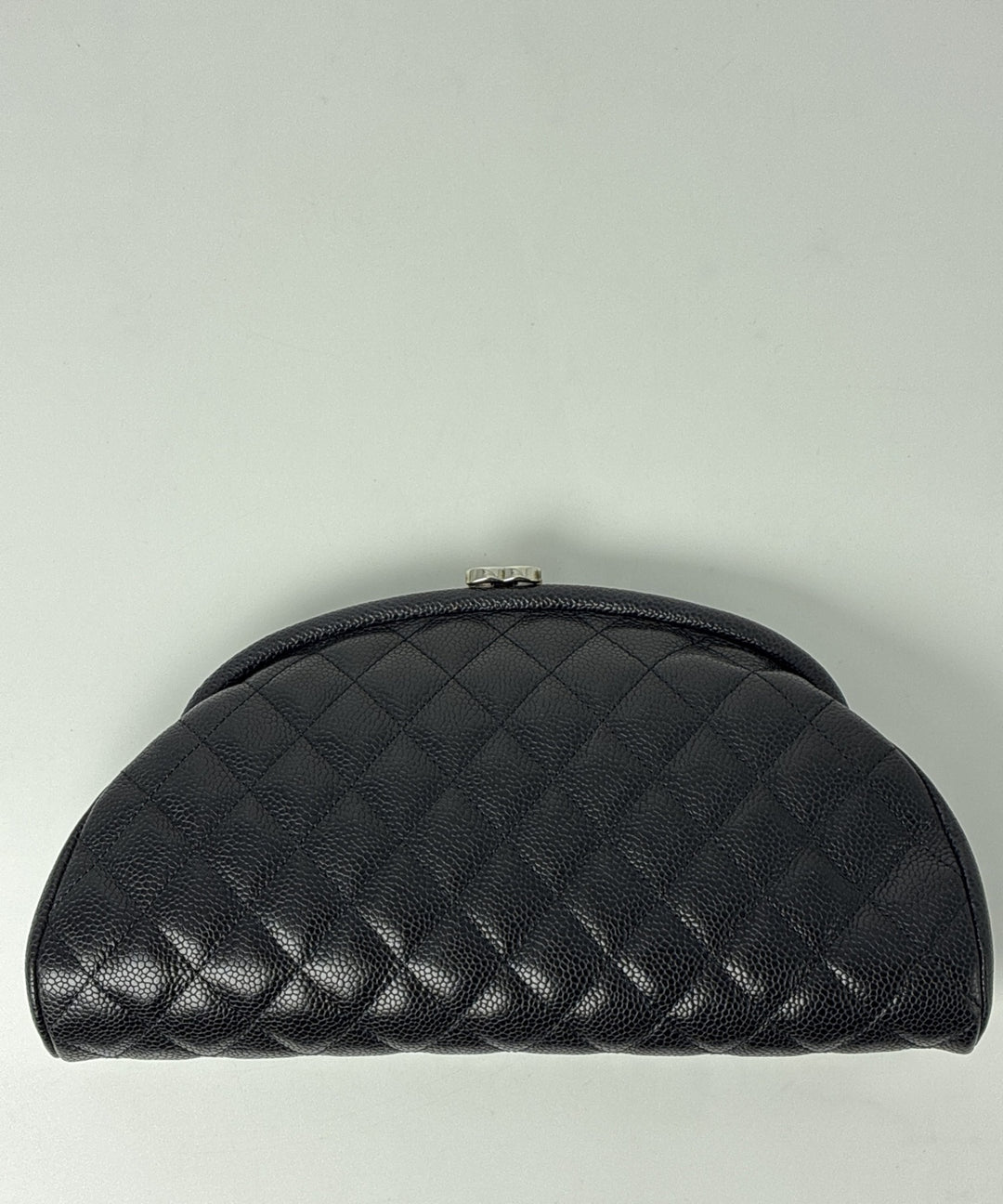 CHANEL คลัตช์