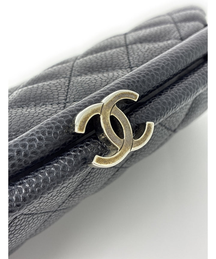 CHANEL คลัตช์
