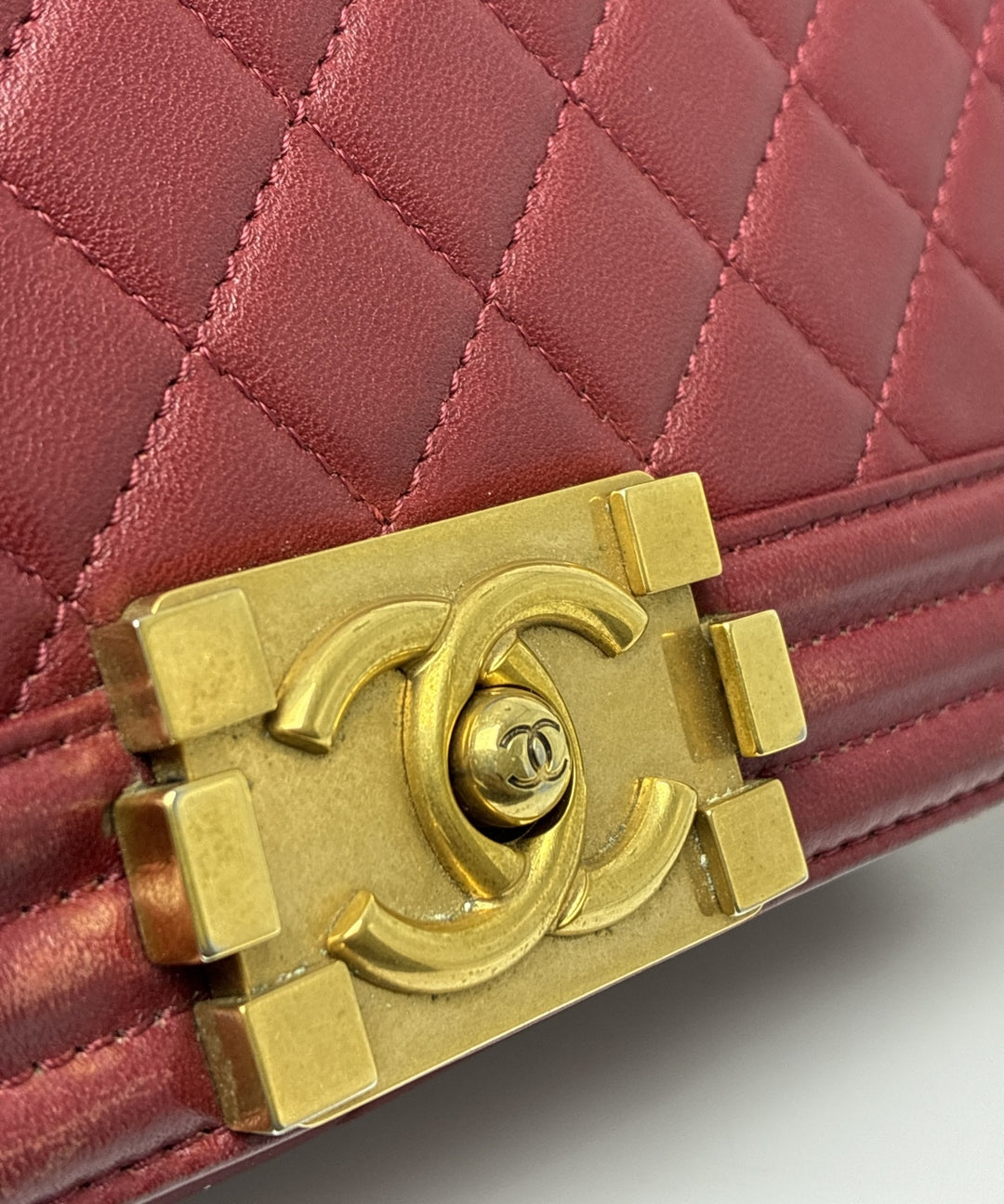 CHANEL กระเป๋าสะพาย