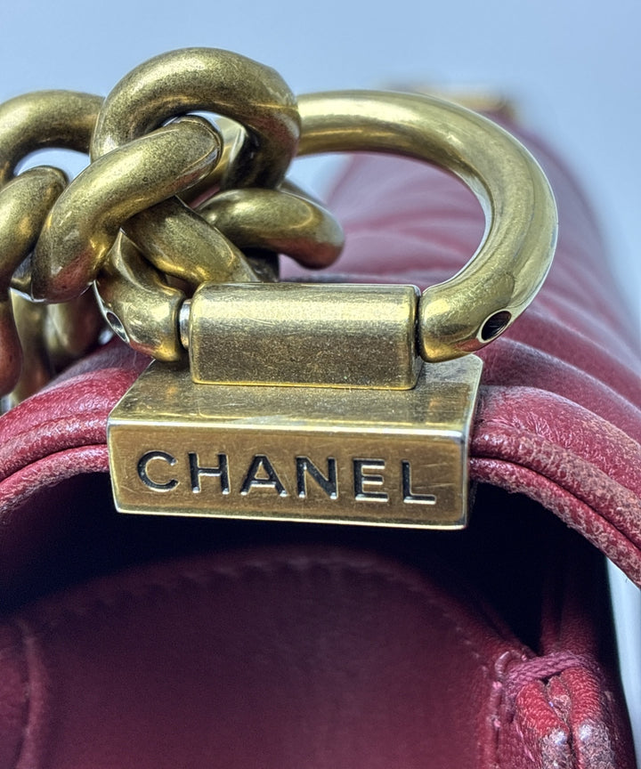 CHANEL กระเป๋าสะพาย