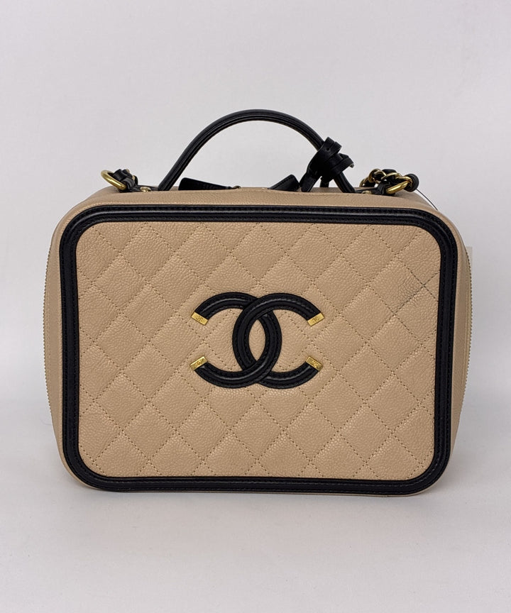 CHANEL กระเป๋าสะพาย