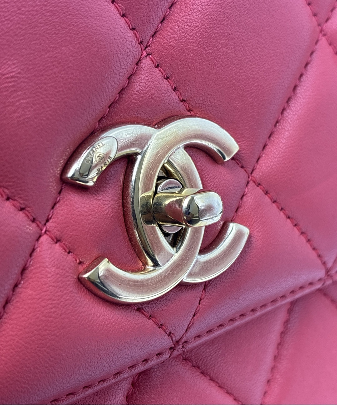 CHANEL กระเป๋าสะพาย