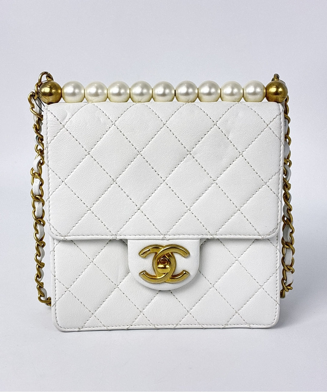 CHANEL กระเป๋าสะพาย