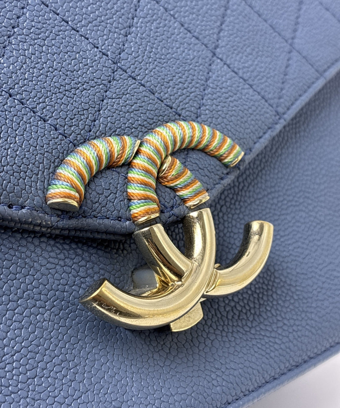CHANEL กระเป๋าสะพาย