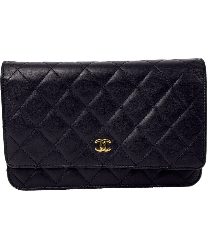 CHANEL กระเป๋าสะพาย