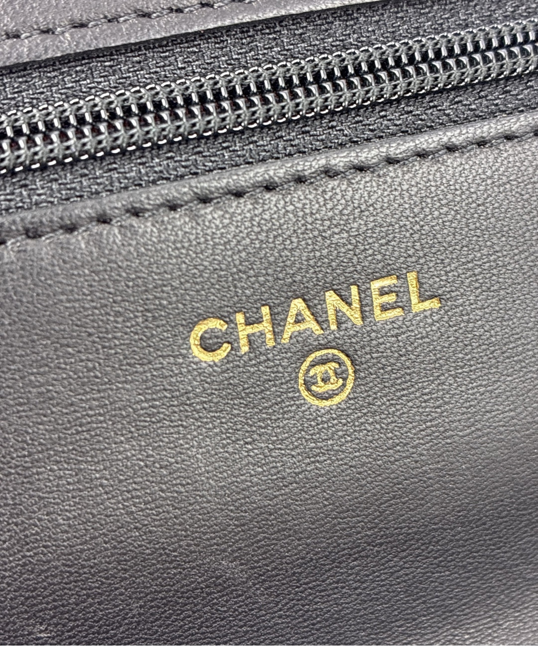 CHANEL กระเป๋าสะพาย