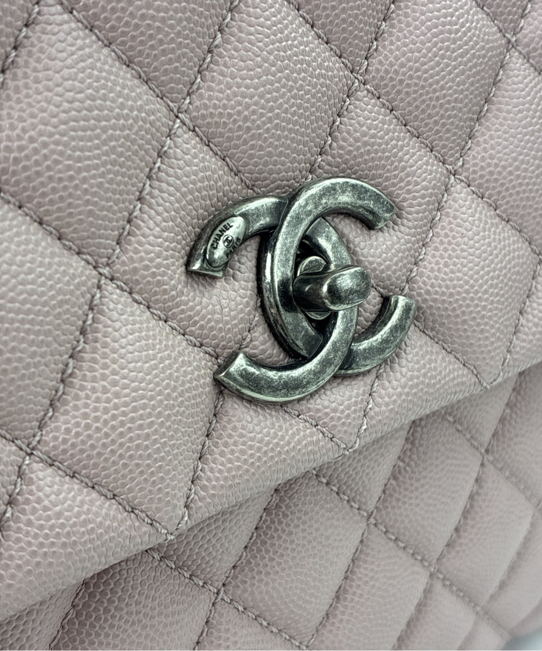 CHANEL กระเป๋าถือ