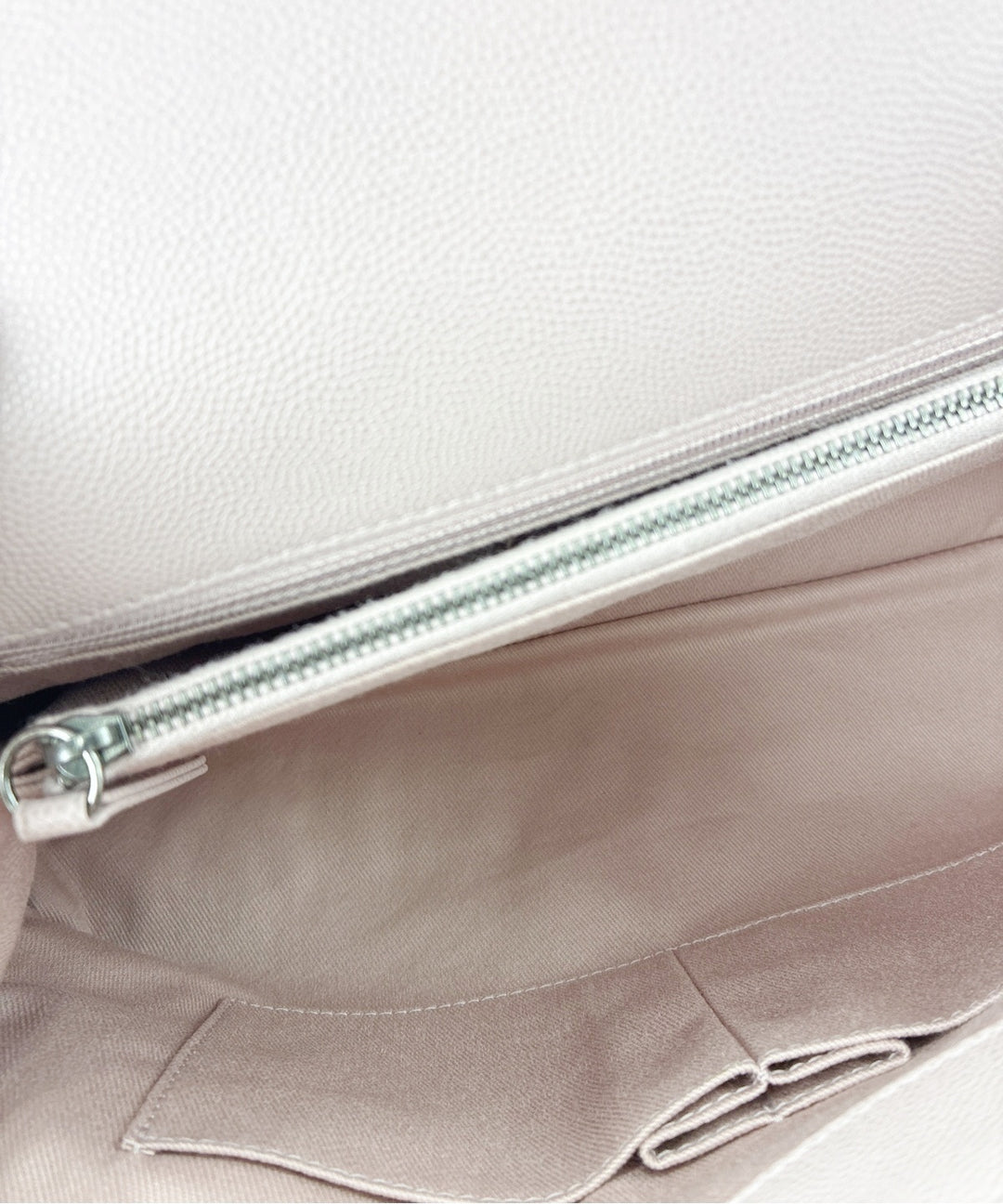 CHANEL กระเป๋าถือ