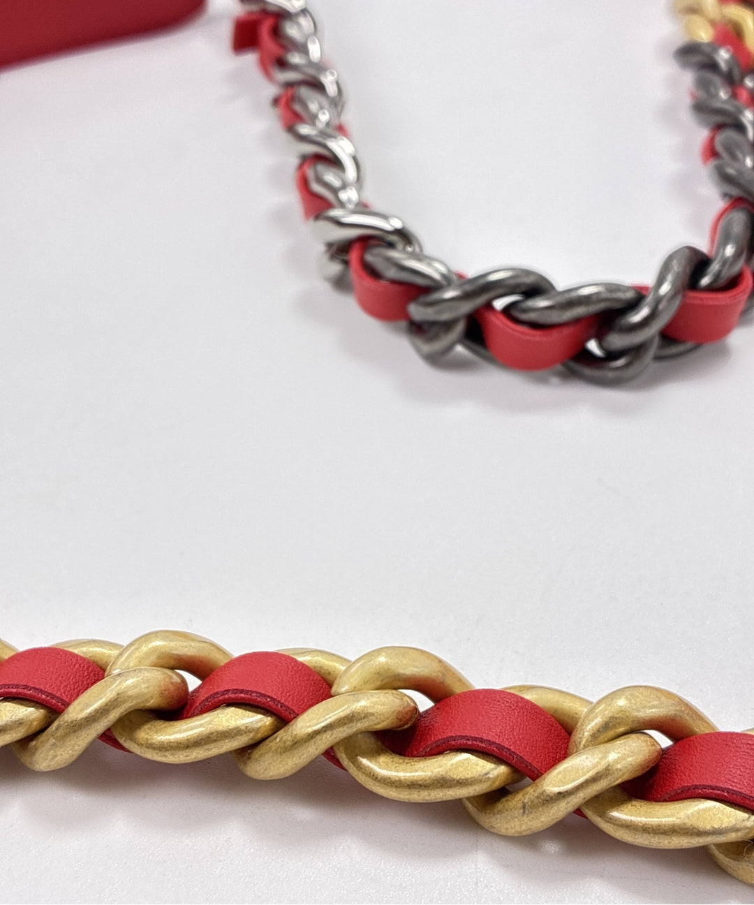 CHANEL กระเป๋าสะพาย