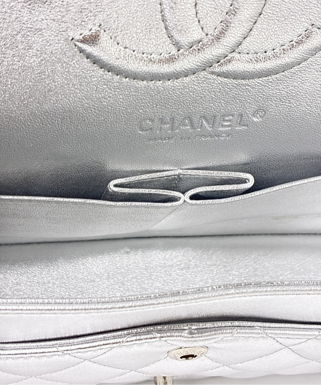 CHANEL กระเป๋าสะพาย