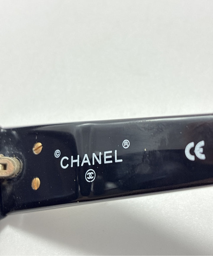 CHANEL แว่นกันแดด