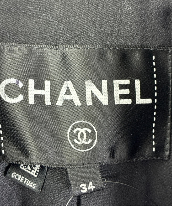 CHANEL เสื้อกันฝน
