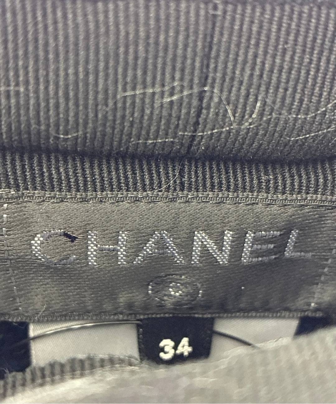 CHANEL กระโปรงยาวถึงเข่า
