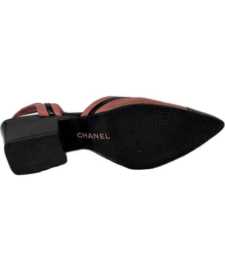 CHANEL รองเท้าแตะ