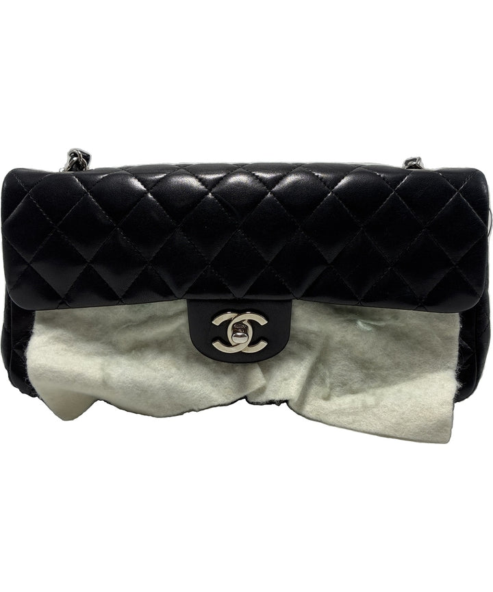 CHANEL กระเป๋าสะพาย