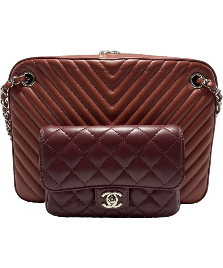 CHANEL กระเป๋าสะพาย