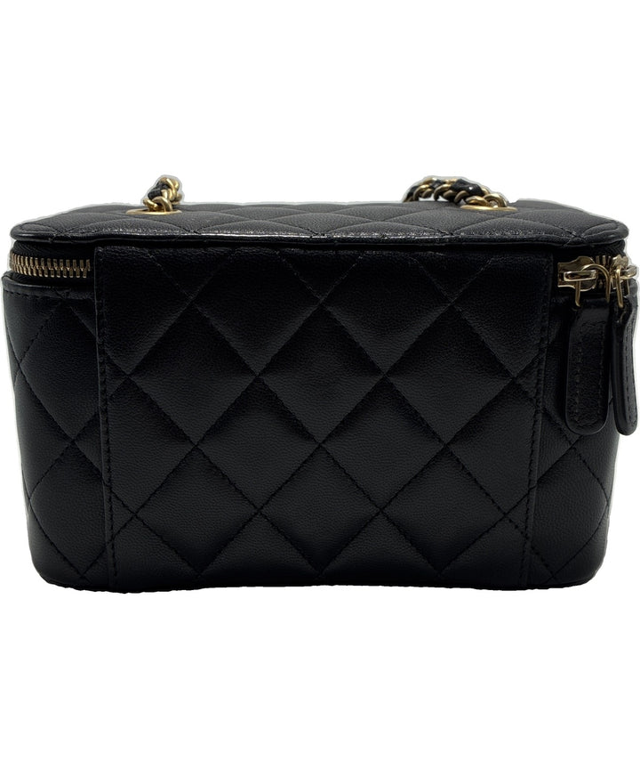 CHANEL กระเป๋าสะพาย