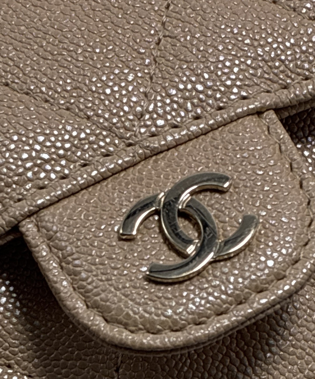 CHANEL กระเป๋าสะพาย