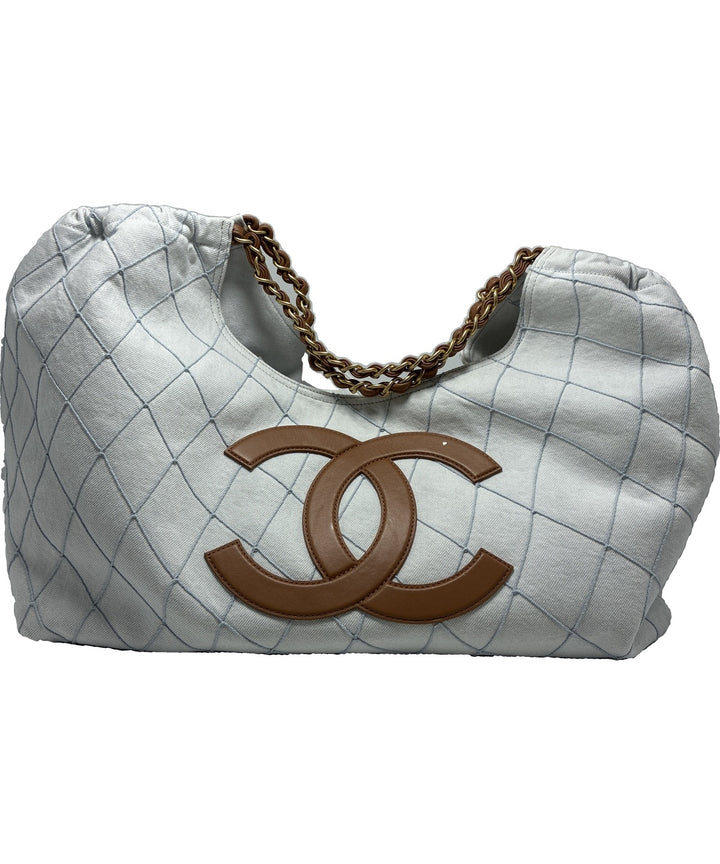 CHANEL กระเป๋าถือขนาดใหญ่