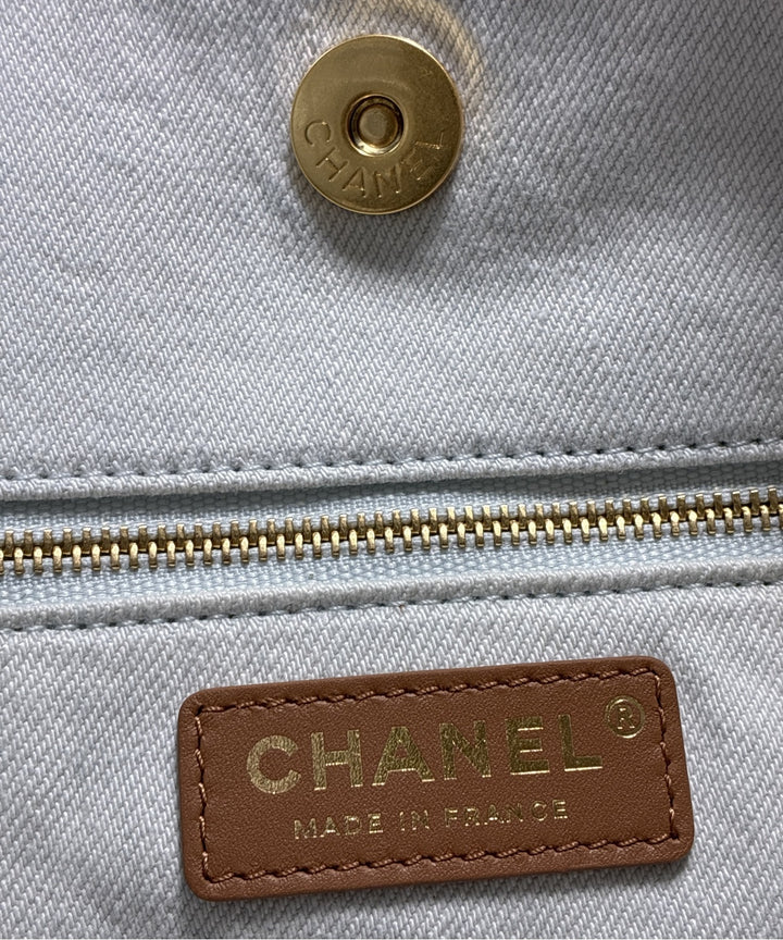 CHANEL กระเป๋าถือขนาดใหญ่
