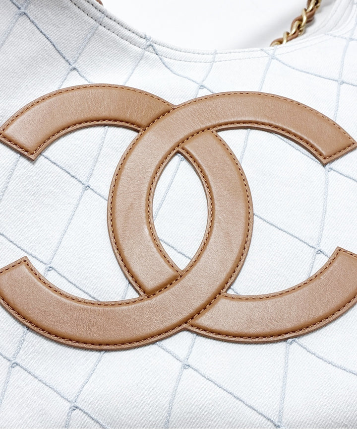 CHANEL กระเป๋าถือขนาดใหญ่