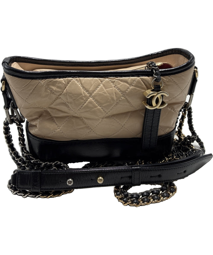 CHANEL กระเป๋าสะพาย