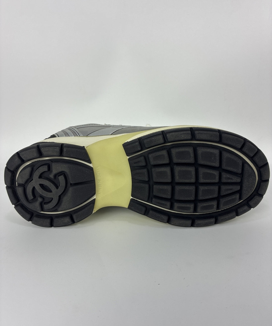 CHANEL รองเท้าผ้าใบ