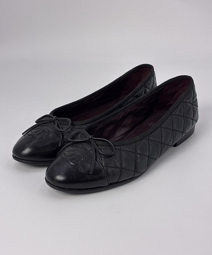 CHANEL รองเท้าสวมทางการ