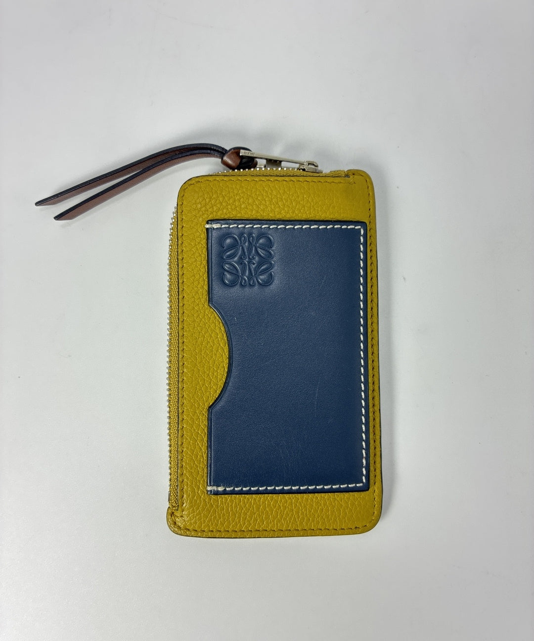 LOEWE กล่องใส่บัตร