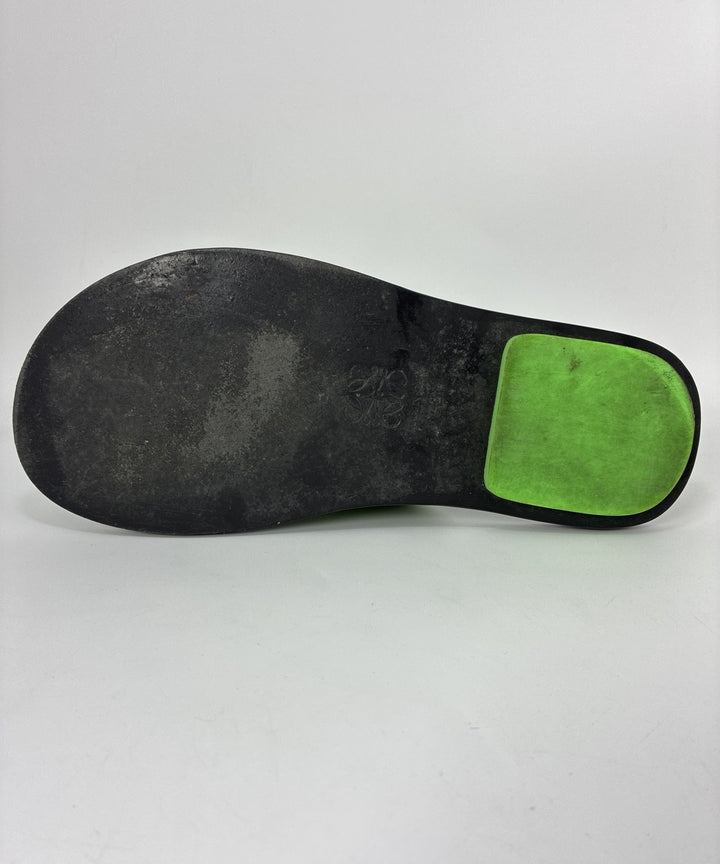 LOEWE รองเท้าแตะ