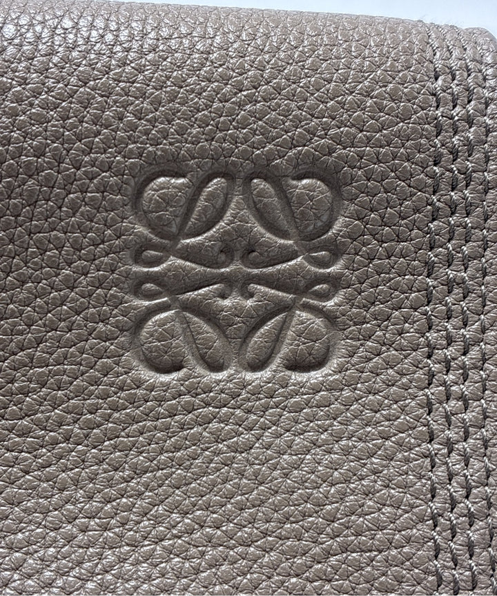 LOEWE กระเป๋าสะพาย