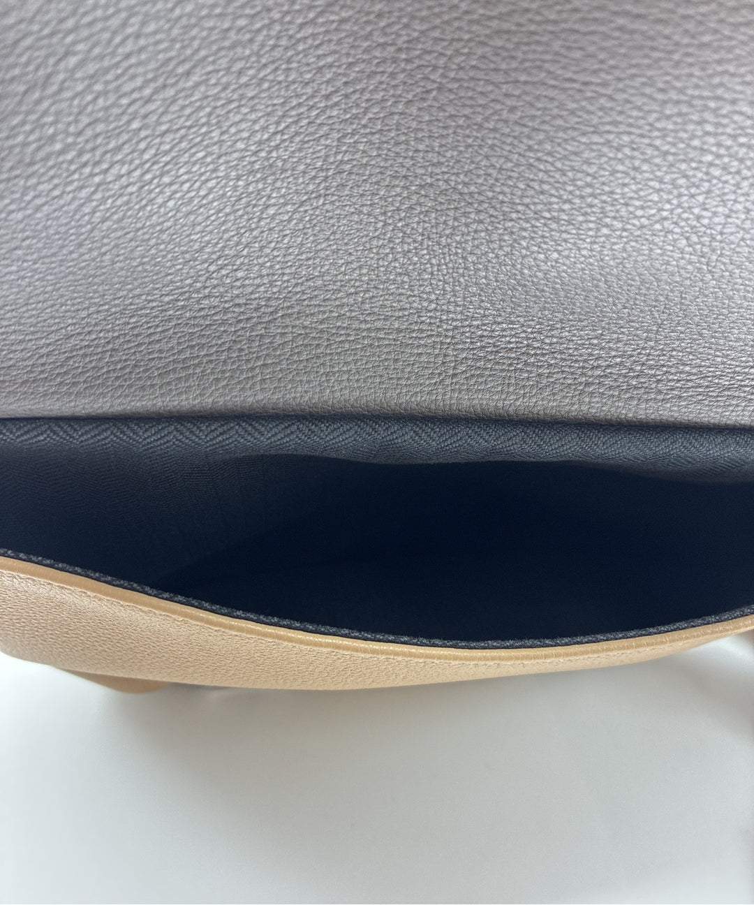 LOEWE กระเป๋าสะพาย