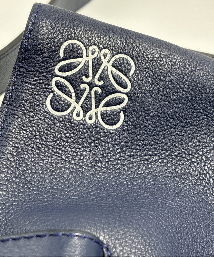 LOEWE กระเป๋าสะพาย