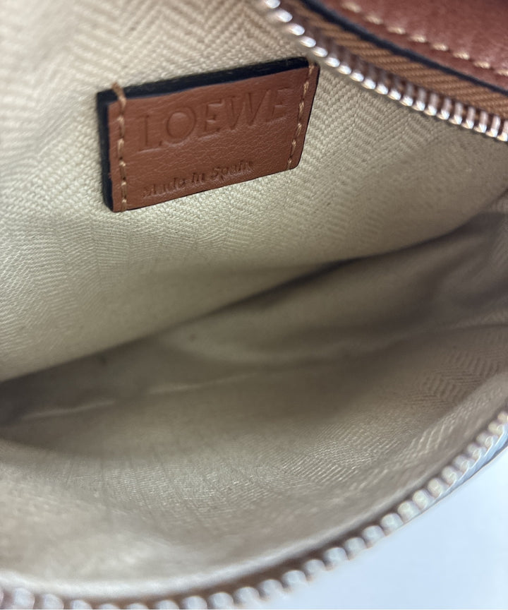 LOEWE กระเป๋าสะพาย