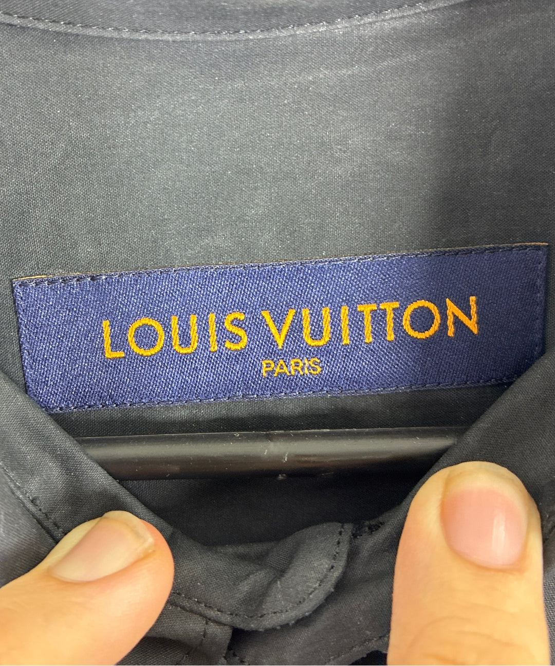 LOUIS VUITTON เสื้อลำลอง