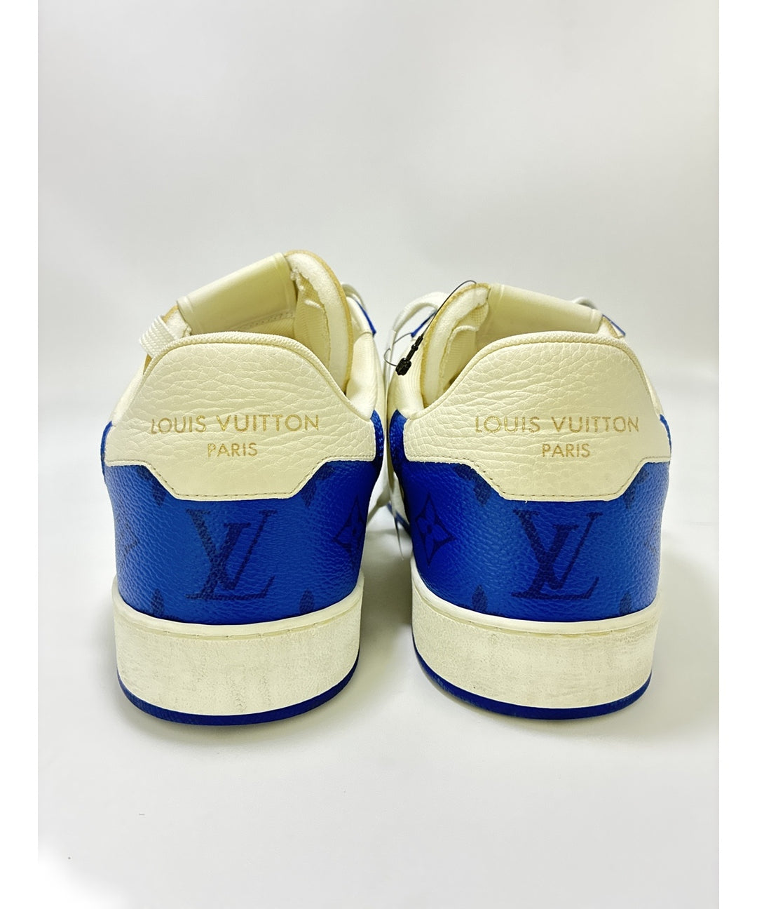 LOUIS VUITTON รองเท้าผ้าใบ