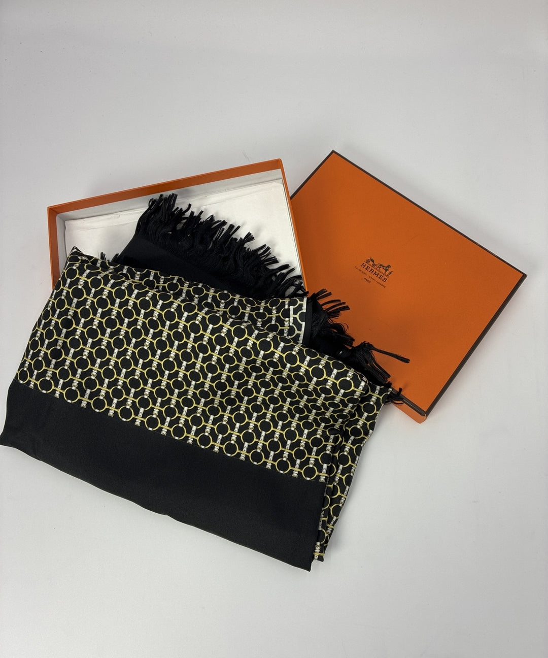 HERMES ผ้าคลุมไหล่