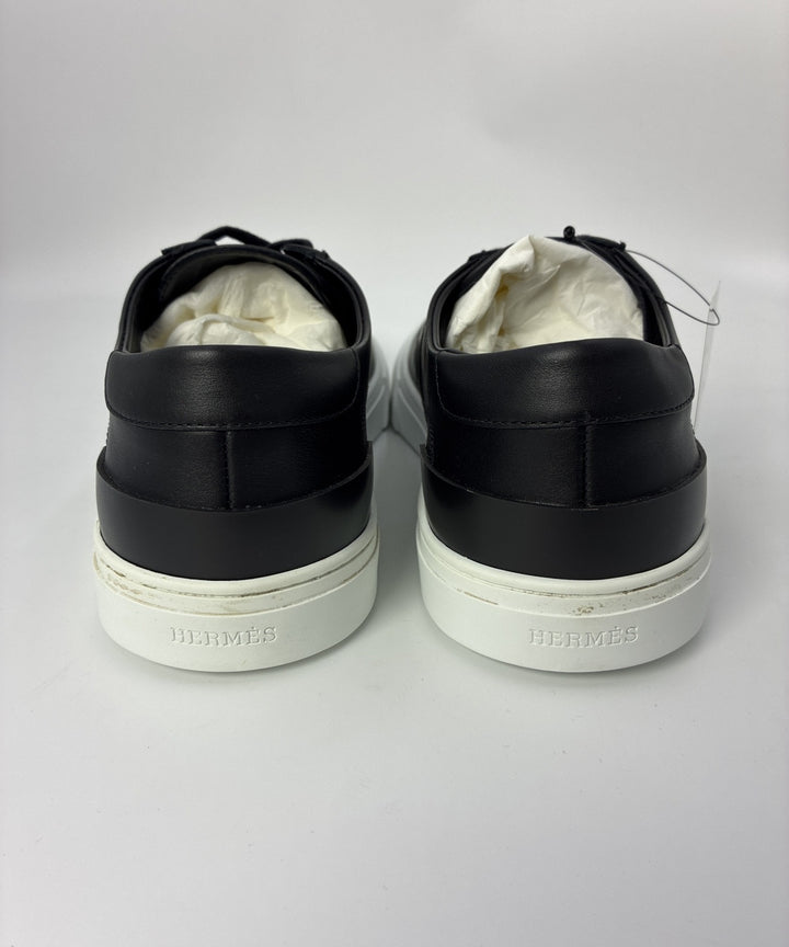 HERMES รองเท้าผ้าใบ