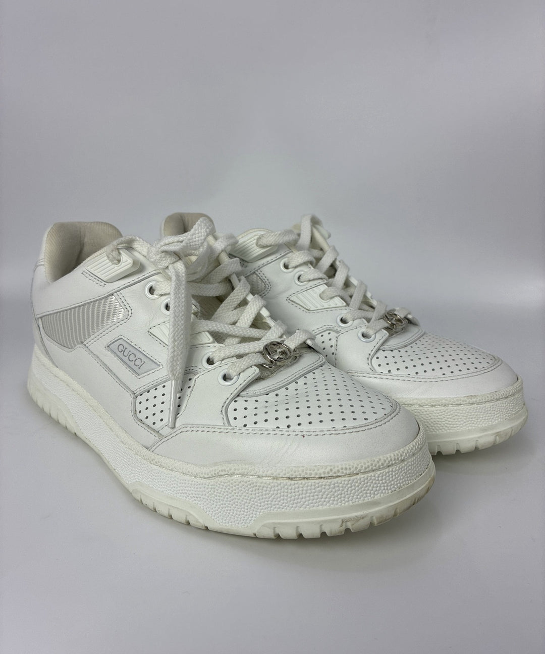 GUCCI รองเท้าผ้าใบ