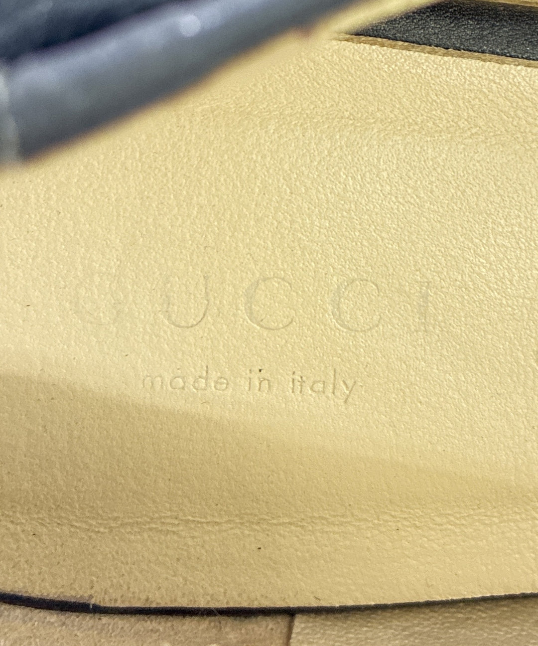 GUCCI รองเท้า