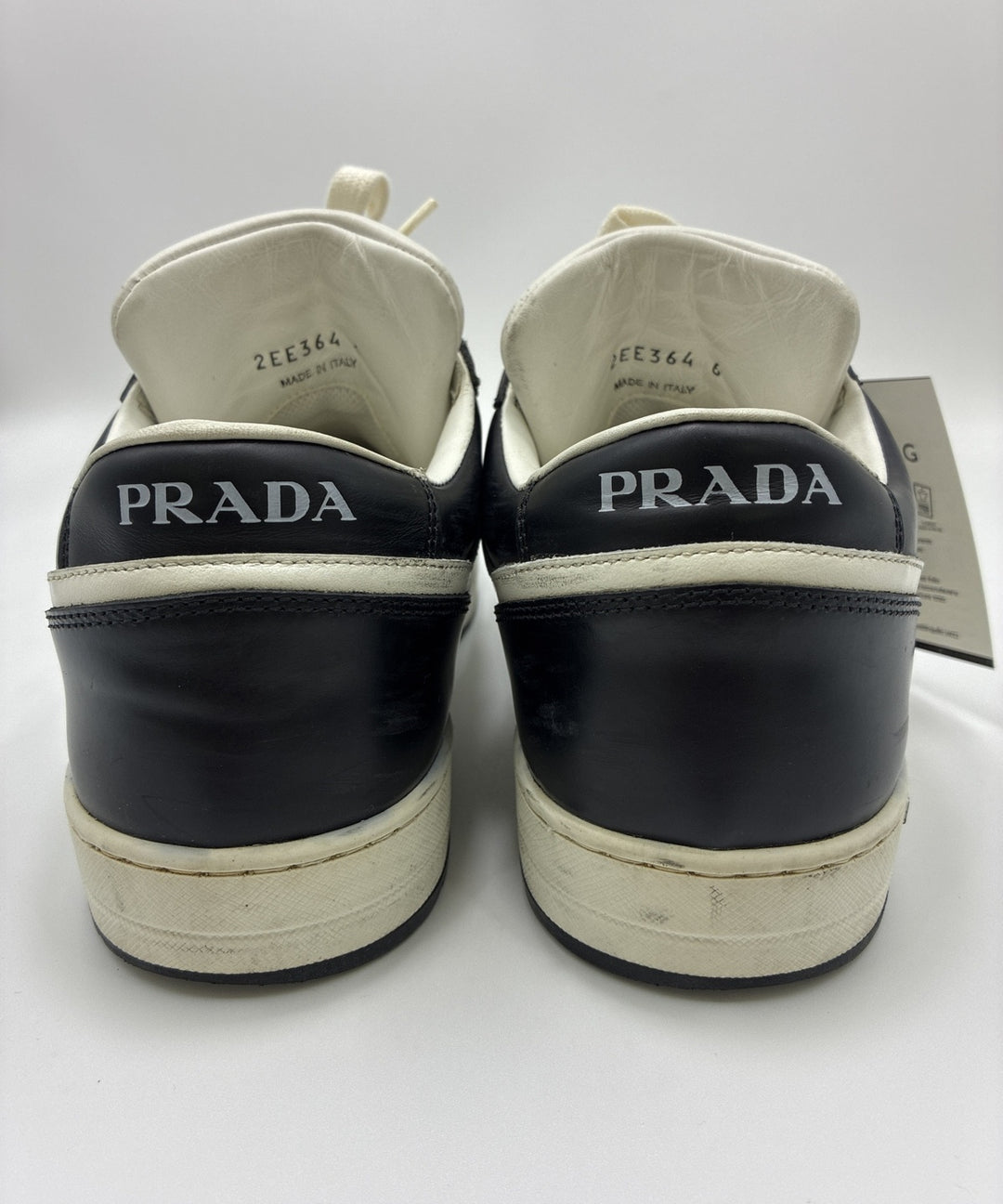 PRADA รองเท้าผ้าใบ