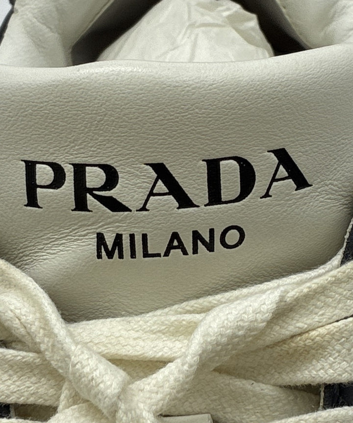 PRADA รองเท้าผ้าใบ