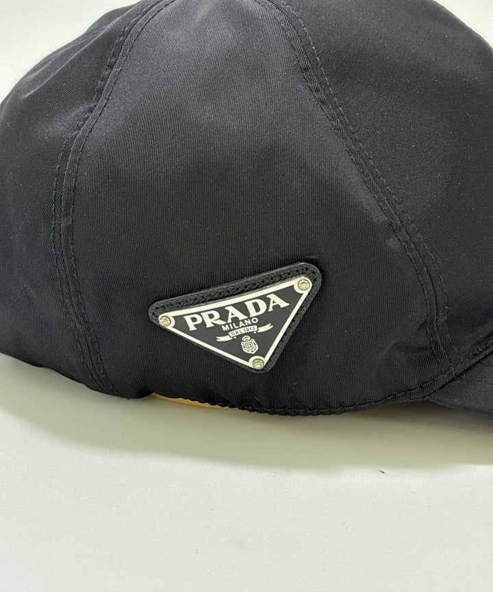 PRADA หมวกแก๊ป