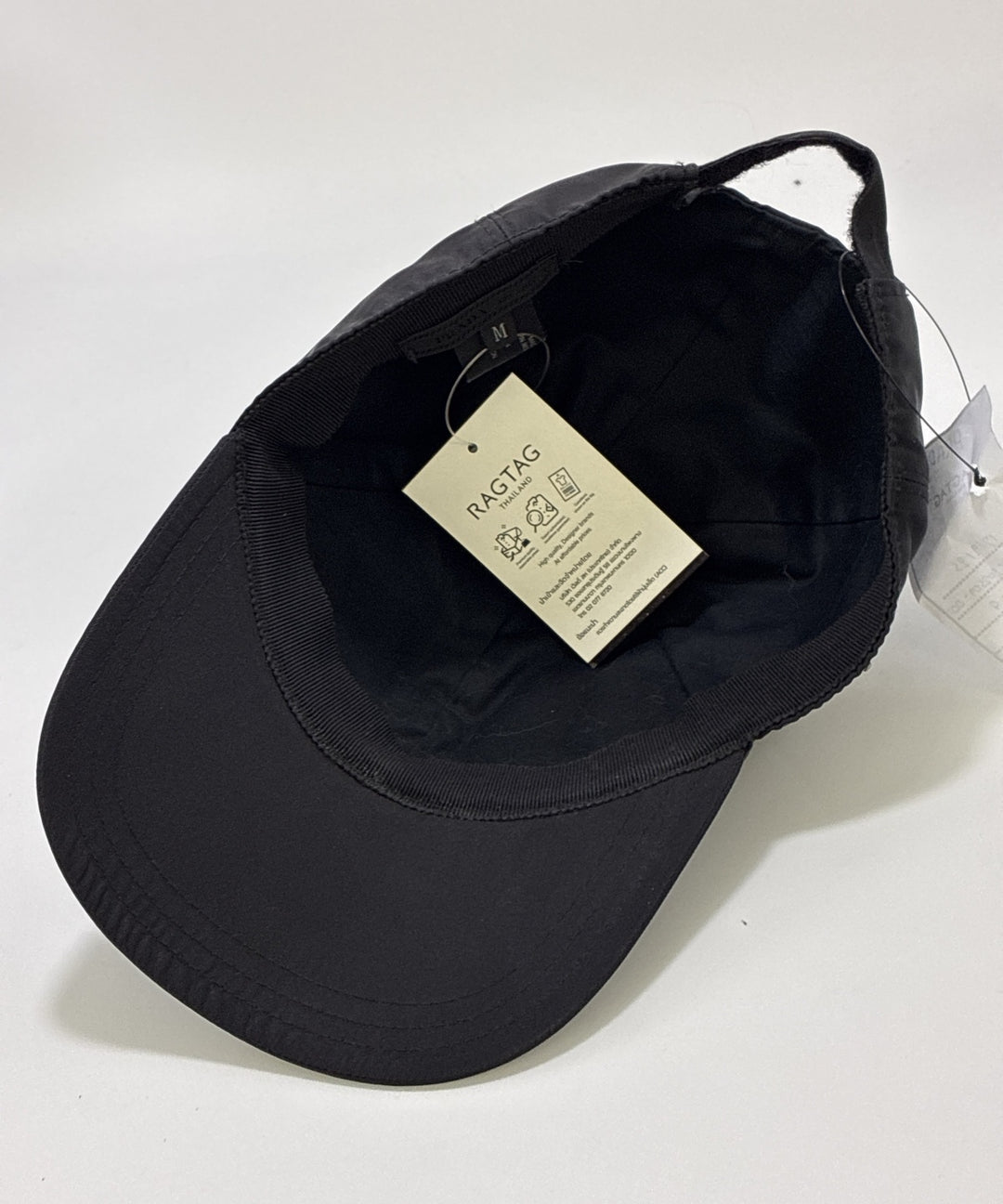 PRADA หมวกแก๊ป