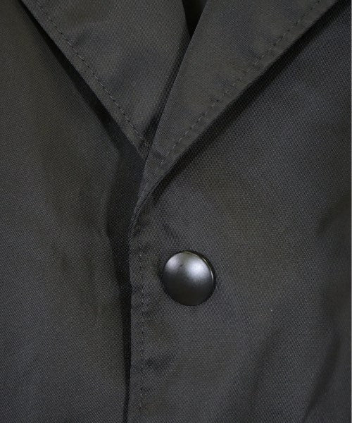 PRADA เสื้อลำลอง