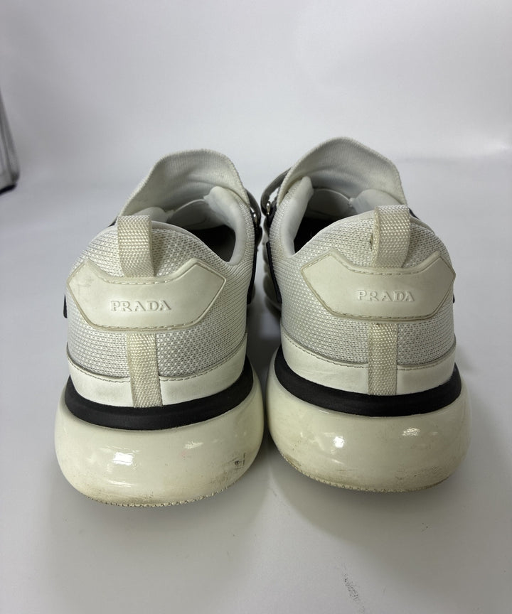 PRADA รองเท้าผ้าใบ